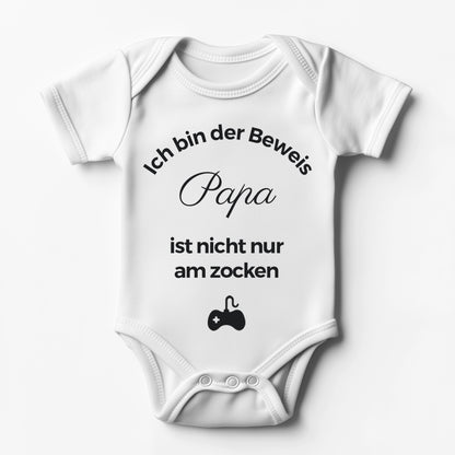 Der perfekte Baby Body für Gaming-begeisterte Väter